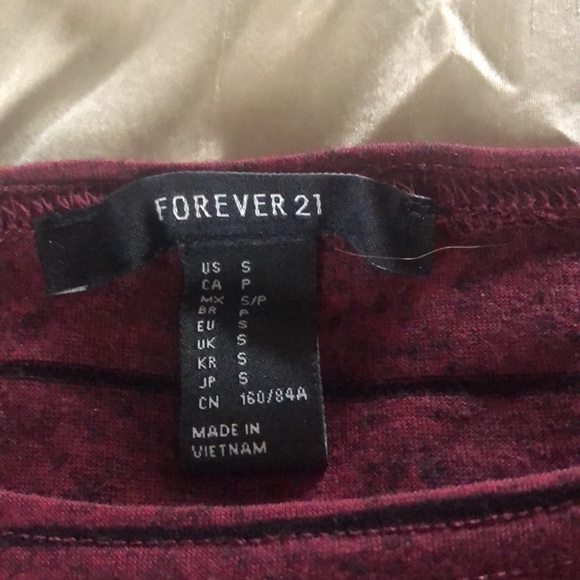 Forever 21 cute 3/4 sleeve shirt - Picture 2 of 2